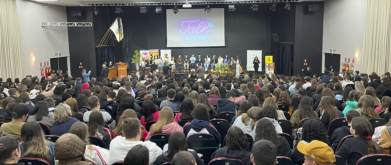 Estudantes Falam Sobre As Cooperativas Escolares Em Encontro De Jovens