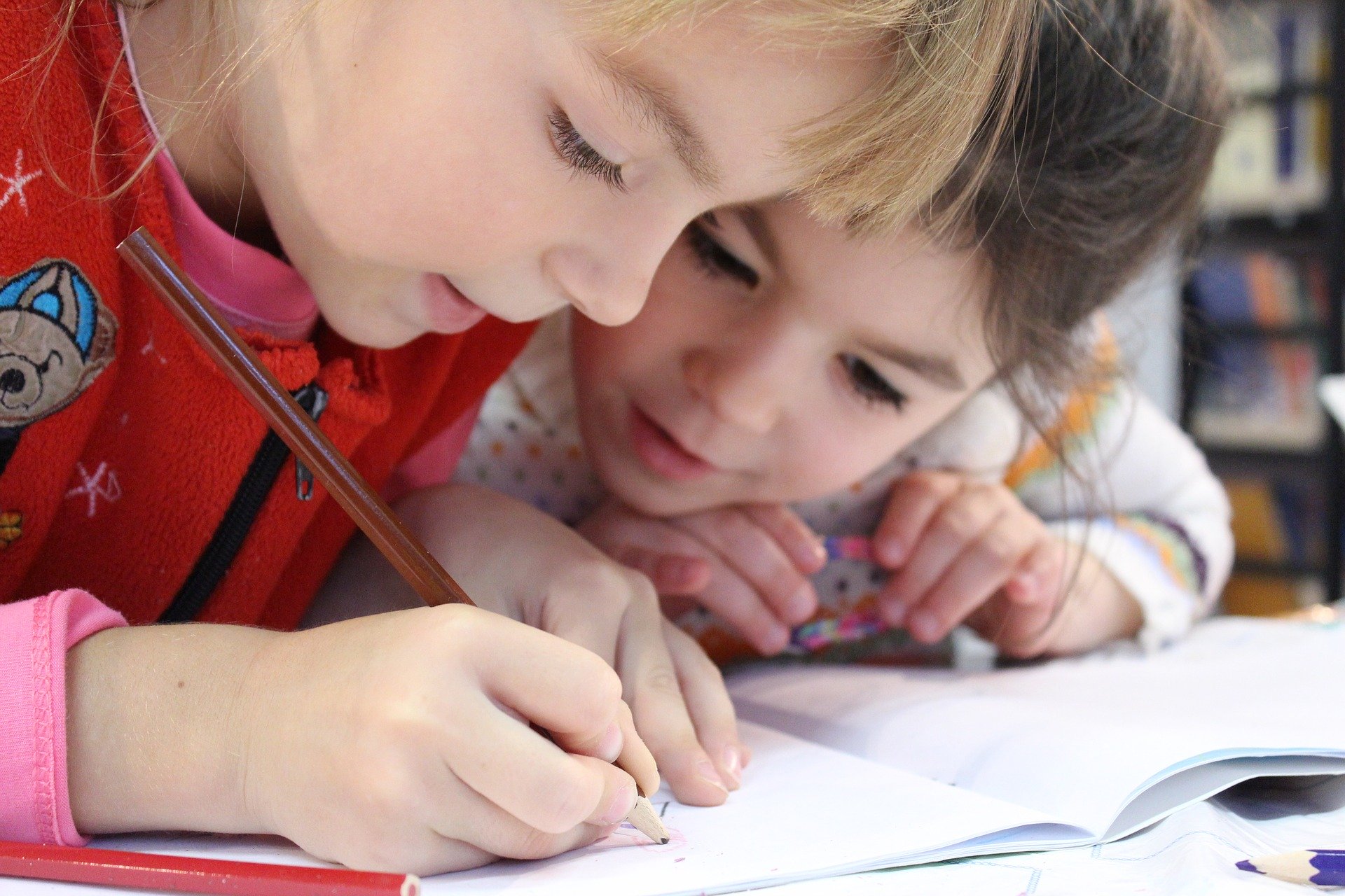 Desenho e pintura para crianças: 10 dicas de atividades para fazer em casa  na quarentena, Aulas e Atividades