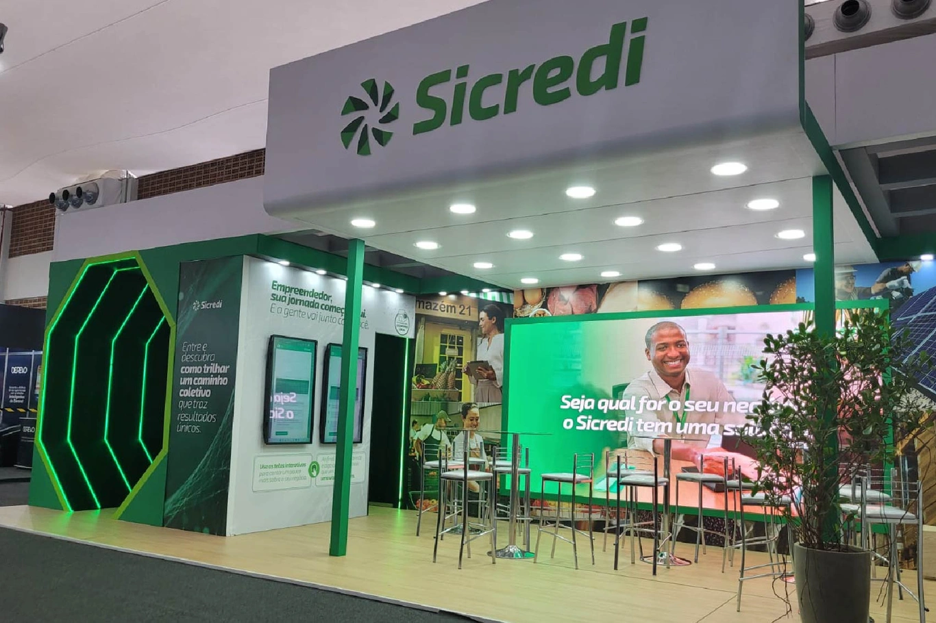 Sicredi apresenta soluções financeiras ao setor supermercadista